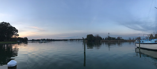 Sue Island Marina