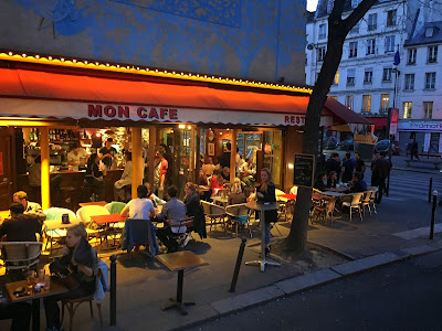 À Mon Café à Paris