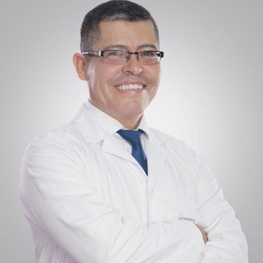 Dr. Christian Edward Huamani Medina, Traumatólogo y Ortopedista