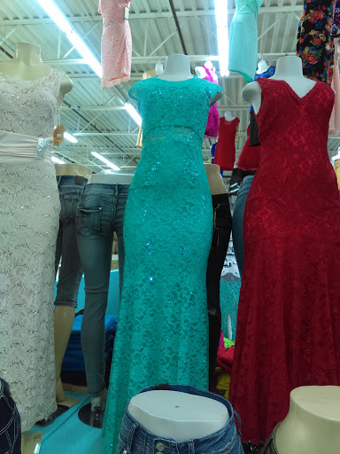 Shopping Mall «Federal Mexicana Mall», reviews and photos, 2970 W Barberry Pl, Denver, CO 80204, USA