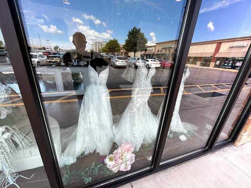 Bridal Shop «White Lace & Promises», reviews and photos, 8025 Kingston Pike #4, Knoxville, TN 37919, USA