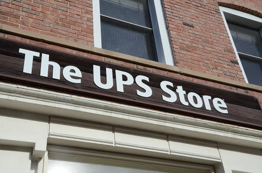 Shipping and Mailing Service «The UPS Store», reviews and photos, 276 E Deerpath Rd, Lake Forest, IL 60045, USA