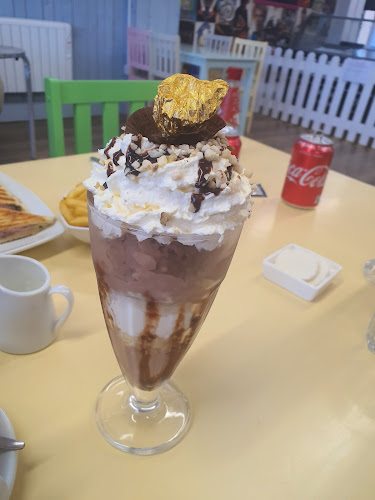 Hugo’s Ice Cream & Café - Ice cream