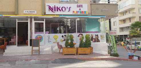 Niko's cafe & play house