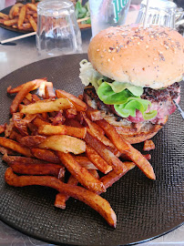 Hamburger du Restaurant français La Table du Plot à Le Puy-en-Velay - n°9