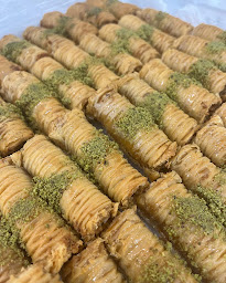 Photo n°74 de RANNOUCH - MEILLEUR SNACK LIBANAIS A PARIS 17E à Paris ()