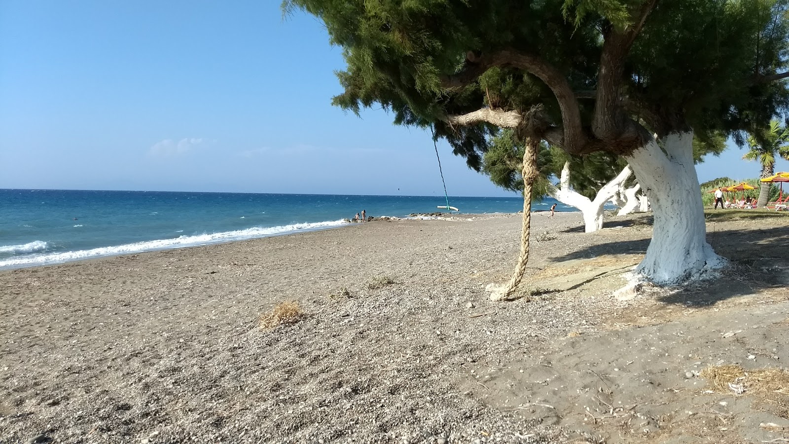 Foto van Kameros Beach V met grijze fijne kiezelsteen oppervlakte