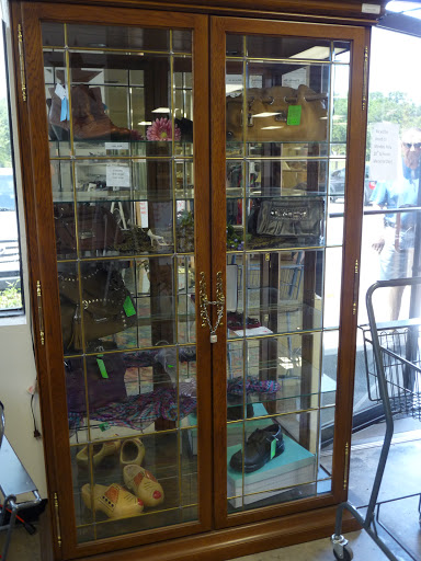 Thrift Store «Sheriffs Ranches Enterprises, Inc. Thrift Store», reviews and photos, 27900 US-27 #112, Leesburg, FL 34748, USA