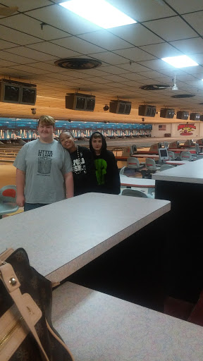 Bowling Alley «Strike & Spare Family Fun Center», reviews and photos, 6220 Shepherdsville Rd, Louisville, KY 40228, USA