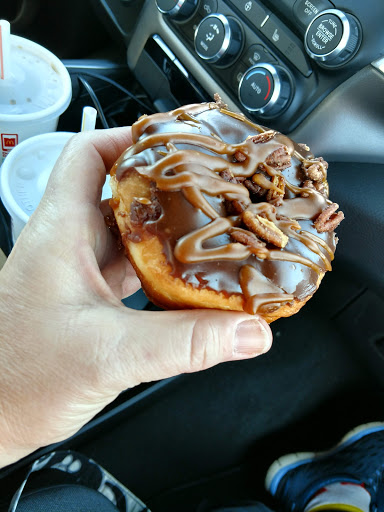 Donut Shop «Wake N Bake Donuts - Carolina Beach», reviews and photos, 1401 N Lake Park Blvd Suite 46, Carolina Beach, NC 28428, USA