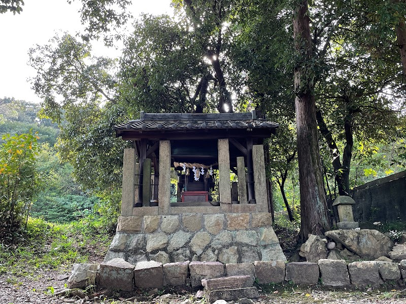 氏神神社