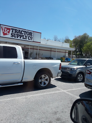 Home Improvement Store «Tractor Supply Co.», reviews and photos, 321 N 3rd St, Oxford, PA 19363, USA