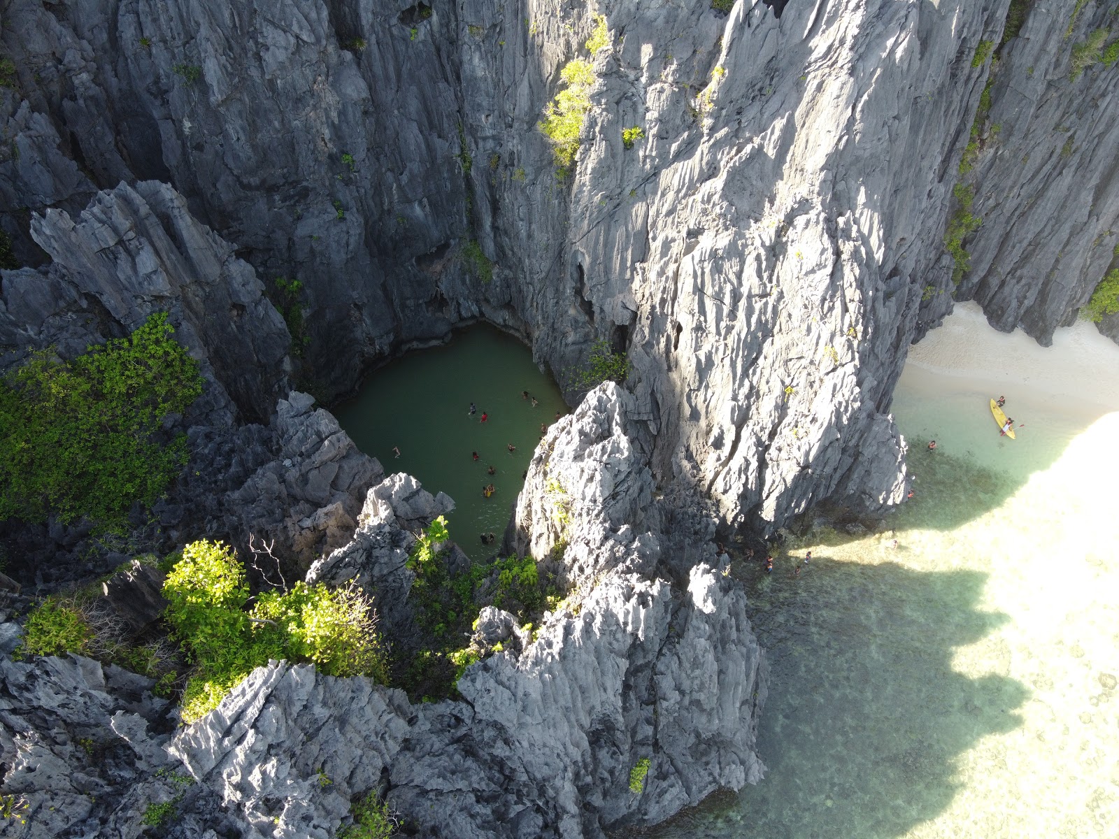 秘密泻湖海滩的照片 野外区域