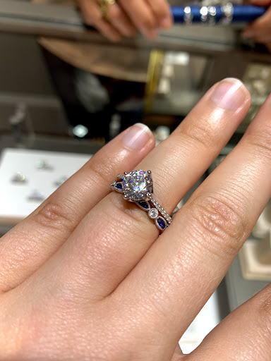 Jewelry Store «Mystique Jewelers of Old Town», reviews and photos, 211 Strand St, Alexandria, VA 22314, USA