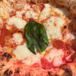 Photo n°1 de l'avis de Tamacti.u fait le 19/04/2023 à 20:30 sur le  Pizzeria Vincenzo Capuano Vomero à Naples