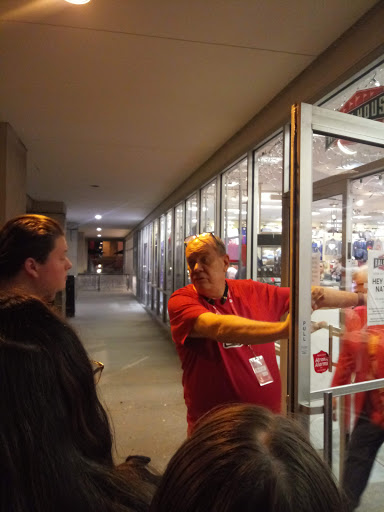 Sportswear Store «Kansas Sampler/Rally House Mission», reviews and photos, 6858 Johnson Dr, Mission, KS 66202, USA