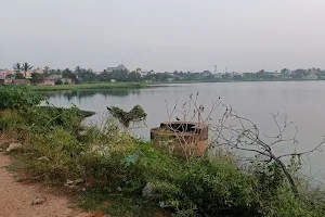 Kadaperi Lake image