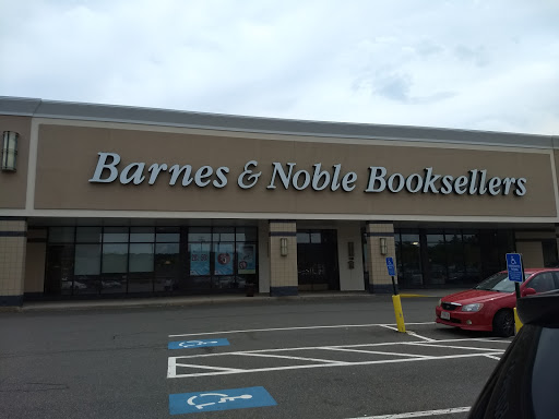 Book Store «Barnes & Noble», reviews and photos, 444 Broadway, Saugus, MA 01906, USA