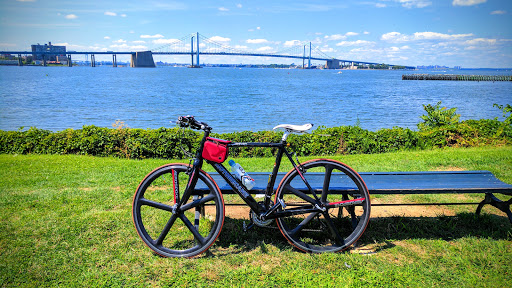 Park «Fort Totten Park», reviews and photos, Totten Ave & 15 Rd, Bayside, NY 11359, USA