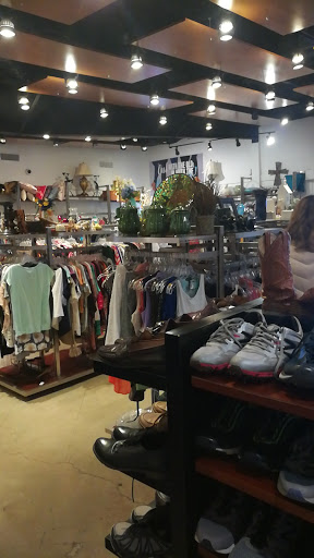 Thrift Store «Goodwill Central Texas Boutique - Westbank», reviews and photos, 2814 Bee Cave Rd, Austin, TX 78746, USA