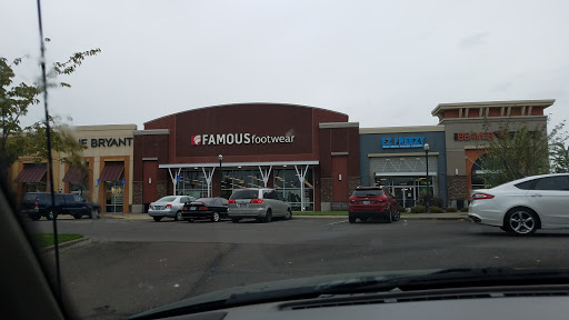 Shoe Store «Famous Footwear», reviews and photos, 6485 Keizer Station Blvd, Keizer, OR 97303, USA