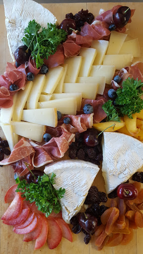 Grocery Store «Katama General Store», reviews and photos, 170 Katama Rd, Edgartown, MA 02539, USA