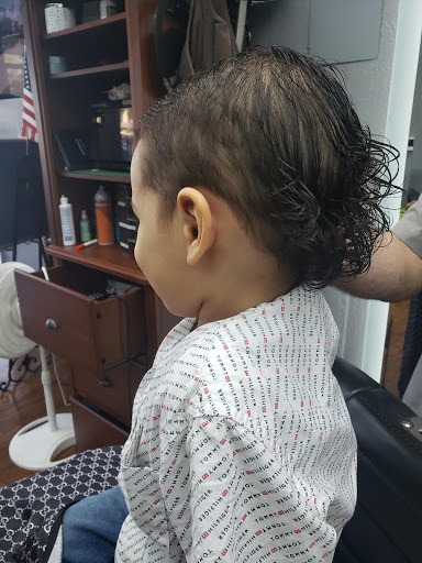 Barber Shop «Petra Barber Shop», reviews and photos, 5500 Babcock Rd, San Antonio, TX 78240, USA