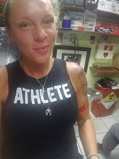 Tattoo Shop «No Egrets Tattoo Studios», reviews and photos, 1128 College St, Clarksville, TN 37040, USA