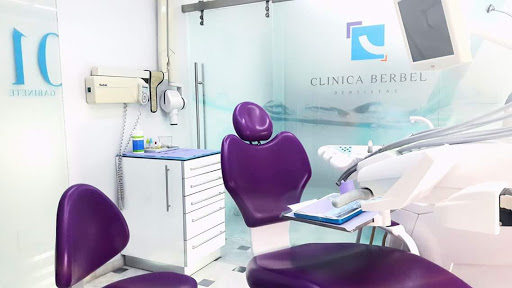 Clinica Berbel Dentistas en Vícar, Almería
