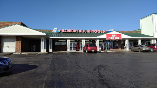 Hardware Store «Harbor Freight Tools», reviews and photos, 3909 S Campbell Ave, Springfield, MO 65807, USA