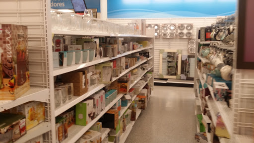 Clothing Store «Ross Dress for Less», reviews and photos, 3500 East-West Hwy, Hyattsville, MD 20782, USA