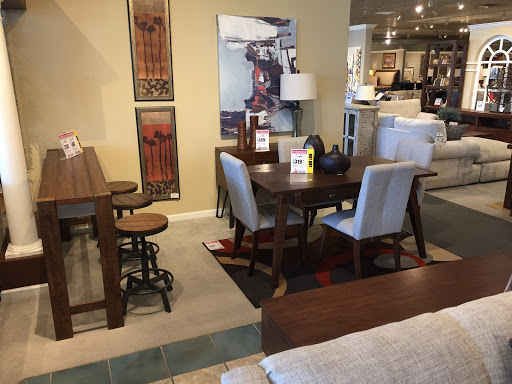 Furniture Store «JR Furniture Gresham», reviews and photos, 40 NW Burnside Rd, Gresham, OR 97030, USA