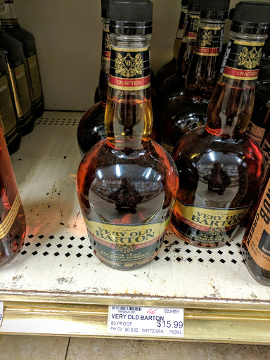 Liquor Store «Vas Foremost Liquors», reviews and photos, 2300 N Milwaukee Ave, Chicago, IL 60647, USA