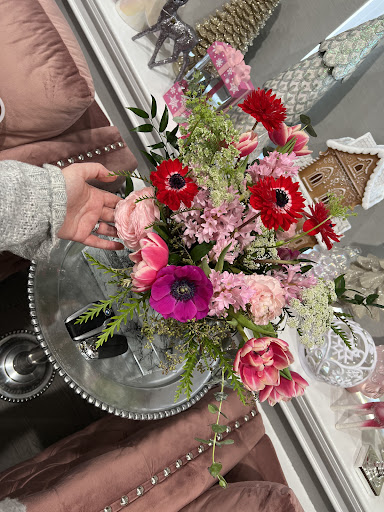 Florist «Floras Avenue», reviews and photos, 233 Main St, Huntington, NY 11743, USA