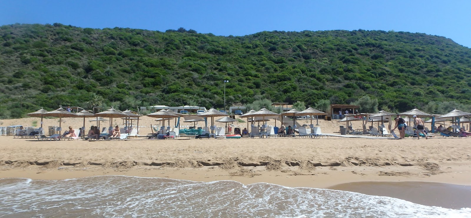 Ai Gordis'in fotoğrafı uçurumlarla desteklenmiş
