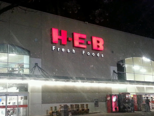 Grocery Store «H-E-B plus!», reviews and photos, 800 Dallas Hwy, Waxahachie, TX 75165, USA