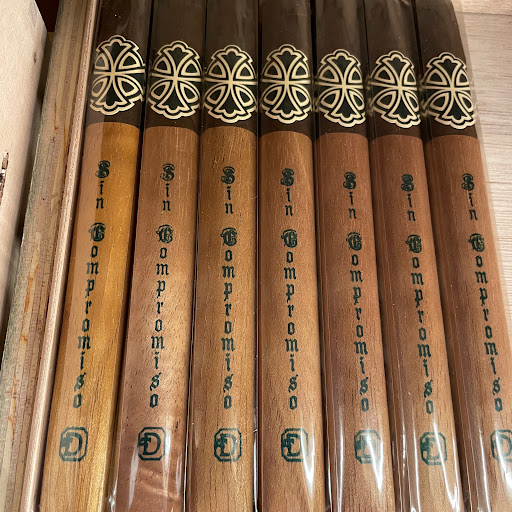 Cigar Shop «Executive Cigar Shop & Lounge», reviews and photos, 837 E New Haven Ave, Melbourne, FL 32901, USA