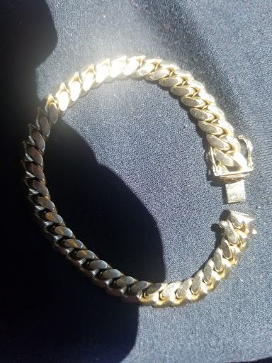 Jeweler «Five Star Jewelers», reviews and photos, 1738 W 49th St #2, Hialeah, FL 33012, USA