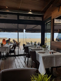 Atmosphère du Restaurant de fruits de mer Bistrot Le Vivier à Trouville-sur-Mer - n°20