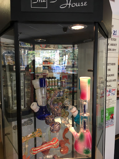 Tobacco Shop «Neptune Smoke Shop», reviews and photos, 706 NJ-35, Neptune City, NJ 07753, USA