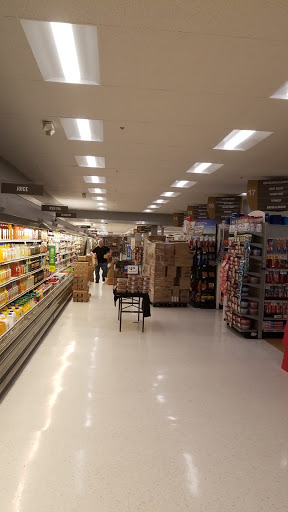 Grocery Store «Giant», reviews and photos, 1454 Chain Bridge Rd, McLean, VA 22101, USA