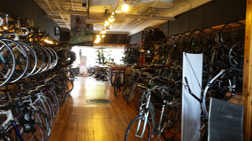 Bicycle Store «True Wheel Bicycle Co.», reviews and photos, 120 W Broadway, Council Bluffs, IA 51503, USA
