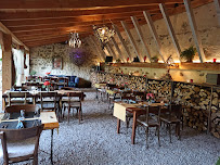 Atmosphère du Restaurant Le Dinanga à Léran - n°4