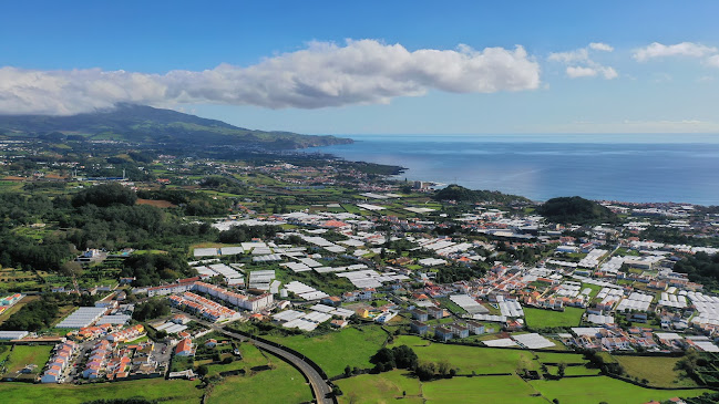 Avaliações doCampo Tibério Moniz Ribeiro em Ponta Delgada - Campo de futebol