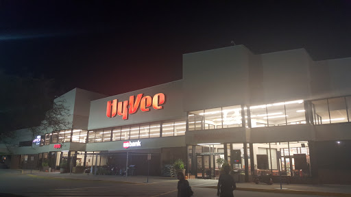 Supermarket «Hy-Vee», reviews and photos, 7117 N Prospect Ave, Gladstone, MO 64119, USA