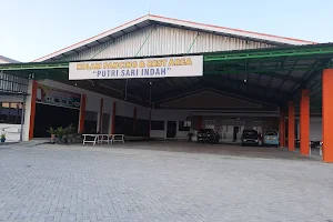 Kolam Pancing & Rumah Makan Putri Sari Indah image