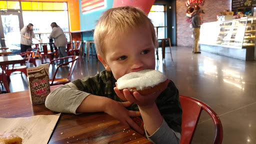 Donut Shop «Hurts Donut», reviews and photos, 1111 E Republic Rd #164, Springfield, MO 65807, USA
