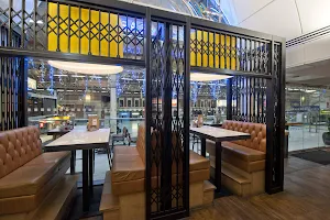 Wetherspoons (Victoria Station) image