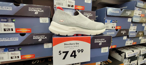 Shoe Store «Shoe Carnival», reviews and photos, 2105 N Prospect Ave, Champaign, IL 61822, USA