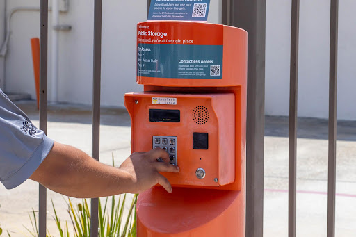 Self-Storage Facility «Public Storage», reviews and photos, 1910 S Hughes Way, El Segundo, CA 90245, USA